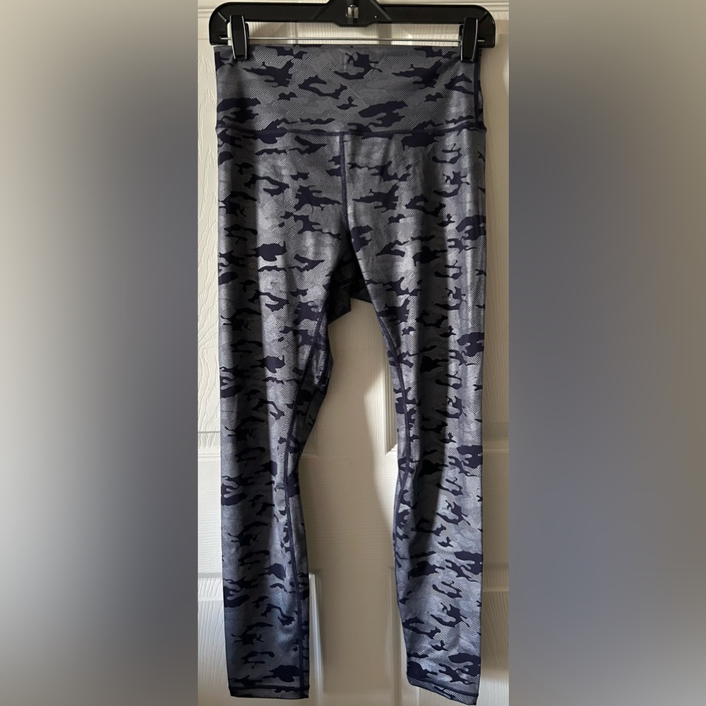 Zyia Active Women’s Silver Camo Supreme Hi-Rise Size 12 Leggings Metallic Sheen‎ - Picture 8 of 10